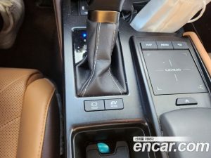 Lexus ES Luxury Plus 2021 года из Южной Кореи