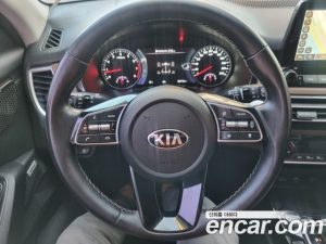 Kia Seltos Бензин 1.6 Turbo 4WD 2020 года из Южной Кореи