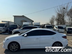 Hyundai AVANTE 1.6 2020 года из Южной Кореи