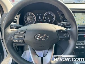 Hyundai AVANTE 1.6 2020 года из Южной Кореи