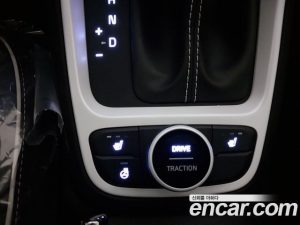 Hyundai Venue 1.6 Flux 2020 года из Южной Кореи