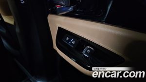 Kia Carnival Бензин 9-Seater Signature 2023 года из Южной Кореи