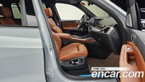 BMW X7 M60i xDrive M Sport 6인승 2023 года из Южной Кореи