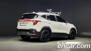 Kia Seltos Бензин 2.0 2WD 2024 года из Южной Кореи