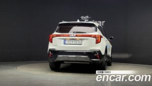 Kia Seltos Бензин 2.0 2WD 2024 года из Южной Кореи