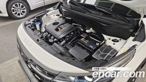 Kia Seltos Бензин 2.0 2WD 2024 года из Южной Кореи