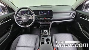 Kia Seltos Бензин 2.0 2WD 2024 года из Южной Кореи