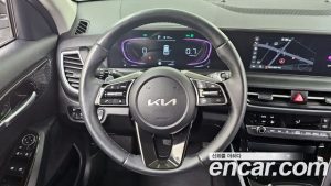 Kia Seltos Бензин 2.0 2WD 2024 года из Южной Кореи