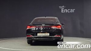Hyundai AVANTE Modern 2021 года из Южной Кореи