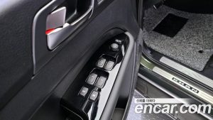 Ssangyong Rexton Дизель 2.2 4WD 2024 года из Южной Кореи