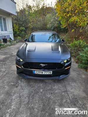 Ford Mustang GT Cabriolet 2020 года из Южной Кореи