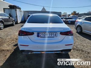 Mercedes-Benz E-Class E220d 4MATIC AMG Line 2023 года из Южной Кореи