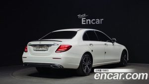 Mercedes-Benz E-Class E220d Avantgarde 2020 года из Южной Кореи