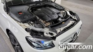 Mercedes-Benz E-Class E220d Avantgarde 2020 года из Южной Кореи