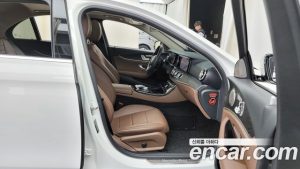 Mercedes-Benz E-Class E220d Avantgarde 2020 года из Южной Кореи