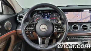 Mercedes-Benz E-Class E220d Avantgarde 2020 года из Южной Кореи