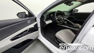 Hyundai AVANTE 1.6 2021 года из Южной Кореи
