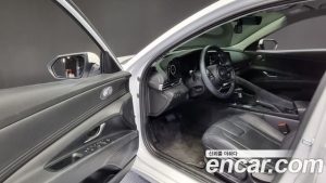 Hyundai AVANTE 1.6 2021 года из Южной Кореи