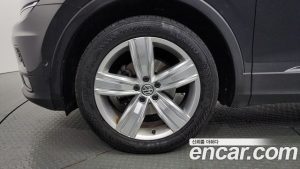Volkswagen Tiguan 2.0 TDI 4motion Prestige 2020 года из Южной Кореи