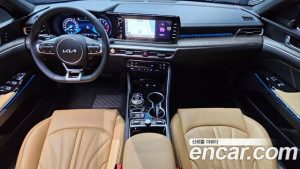 Kia K5 1.6 Turbo 2023 года из Южной Кореи