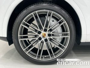 Porsche Cayenne 4.0 Turbo Coupe 2023 года из Южной Кореи