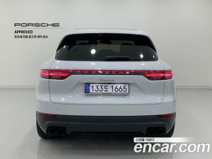 Porsche Cayenne 3.0 E-하이브리드 2023 года из Южной Кореи