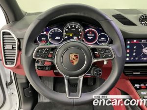 Porsche Cayenne 3.0 E-하이브리드 2023 года из Южной Кореи