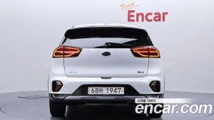 Kia Niro 1.6 HEV 2020 года из Южной Кореи