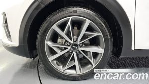 Kia Niro 1.6 HEV 2020 года из Южной Кореи