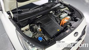 Kia Niro 1.6 HEV 2020 года из Южной Кореи