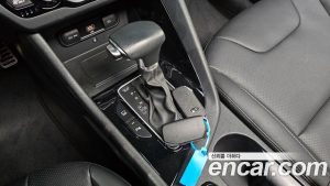 Kia Niro 1.6 HEV 2020 года из Южной Кореи