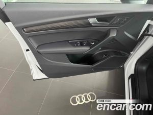 Audi Q5 40 TDI 4WD Premium Sportback 2023 года из Южной Кореи