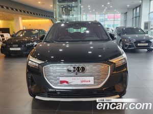 Audi Q4 e-TRON 40 2023 года из Южной Кореи