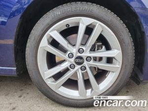 Audi A3 40 TFSI 2023 года из Южной Кореи