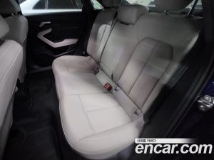 Audi A3 40 TFSI 2023 года из Южной Кореи