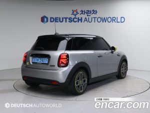 Mini Cooper SE ELECTRIC 2023 года из Южной Кореи