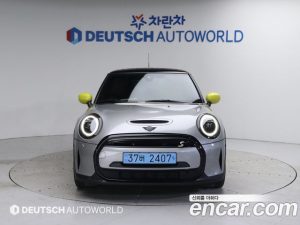 Mini Cooper SE ELECTRIC 2023 года из Южной Кореи