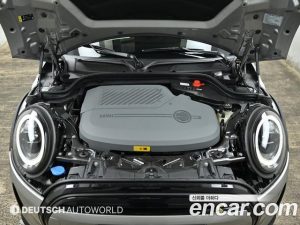Mini Cooper SE ELECTRIC 2023 года из Южной Кореи