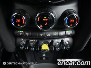 Mini Cooper SE ELECTRIC 2023 года из Южной Кореи