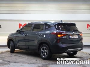 Kia Seltos Дизель 1.6 2WD 2020 года из Южной Кореи