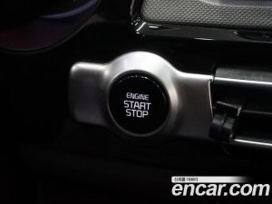 Kia Seltos Дизель 1.6 2WD 2020 года из Южной Кореи