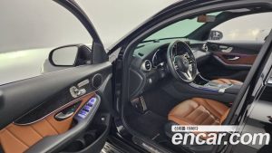 Mercedes-Benz GLC-Class GLC300 4MATIC Premium Coupe 2020 года из Южной Кореи