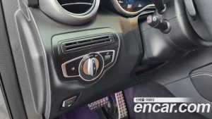 Mercedes-Benz GLC-Class GLC300 4MATIC Premium Coupe 2020 года из Южной Кореи