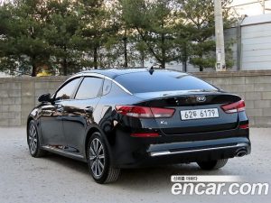 Kia K5 2.0 2020 года из Южной Кореи