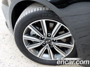 Kia K5 2.0 2020 года из Южной Кореи