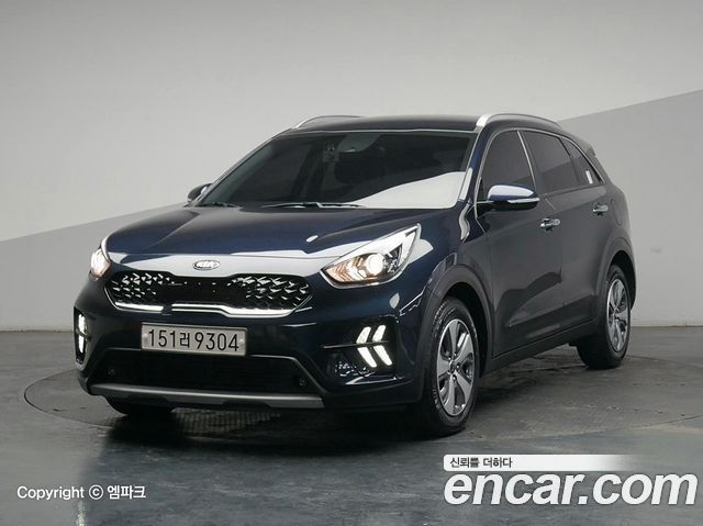 Kia Niro 1.6 HEV 2020 года из Кореи