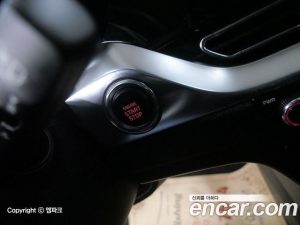 Kia Niro 1.6 HEV 2020 года из Южной Кореи