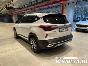 Kia Seltos Бензин 1.6 Turbo 4WD 2021 года из Южной Кореи