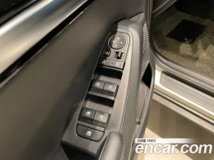 Kia Seltos Бензин 1.6 Turbo 4WD 2021 года из Южной Кореи