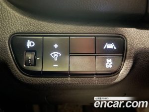 Kia Seltos Бензин 1.6 Turbo 4WD 2021 года из Южной Кореи